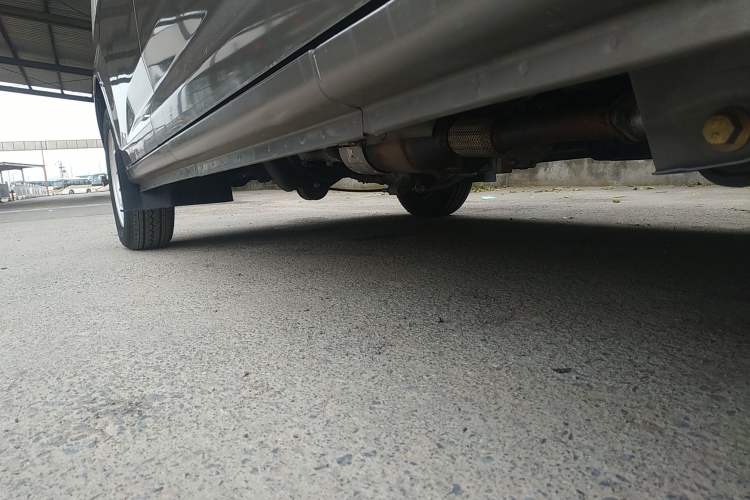 Used CHANGAN KUAYUE Xing V3 2023 1.5L Gasoline Comfort-Grade 7-Seater Passenger Vehicle Left Side Sill