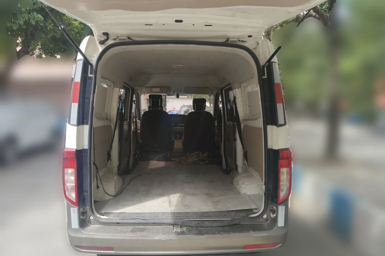 Used CHANGAN KUAYUE Xing V3 2023 1.5L Gasoline Comfort-Grade 5-Seater Van Trunk