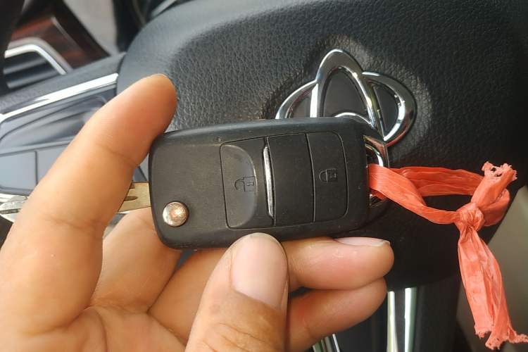 Used CHANGAN KUAYUE Xing V3 2023 1.5L Gasoline Comfort-Grade 7-Seater Passenger Vehicle Vehicle Key