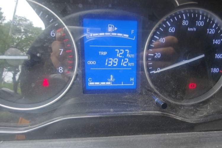 Used CHANGAN KUAYUE Xing V3 2023 1.3L Gasoline Standard Model 6-Seater Passenger Vehicle Odometer Close Up