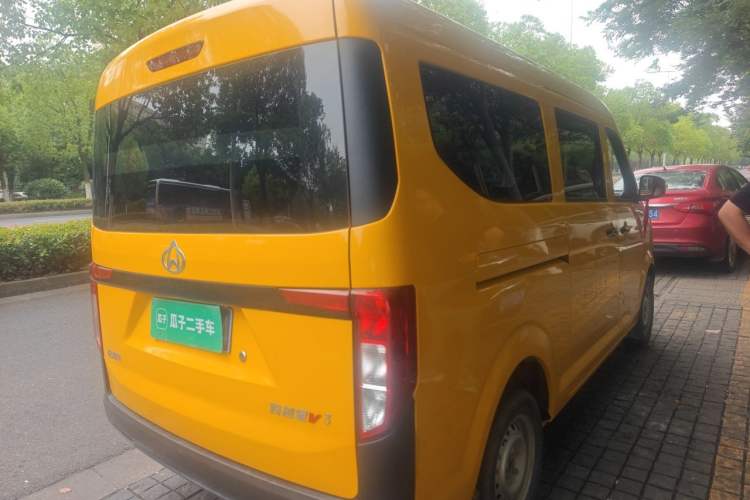 Used CHANGAN KUAYUE Xing V3 2023 1.3L Gasoline Standard Model 6-Seater Passenger Vehicle Rear Right 45 Deg