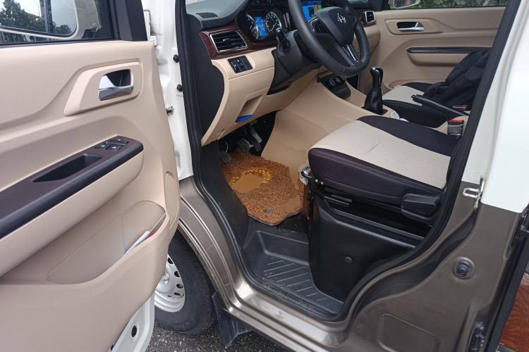 Used CHANGAN KUAYUE Xing V5 2022 1.5L Comfort-Grade 5-7 Seater Passenger Vehicle JL473QH Driver Seat