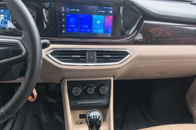Used CHANGAN KUAYUE Xing V5 2021 1.5L Fortune-Attracting Edition Comfort Model JL473QH Interior 4
