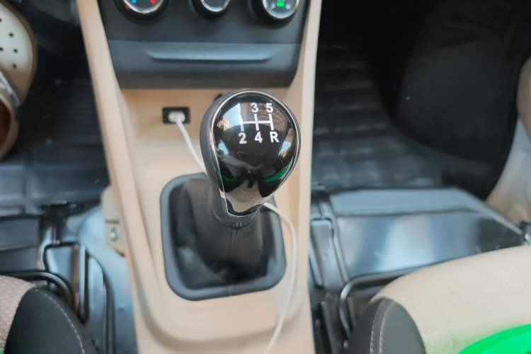 Used CHANGAN KUAYUE Xing V5 2021 1.6L Fortune-Attracting Deluxe Model DAM16KR Gear Lever