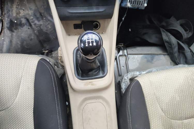 Used CHANGAN KUAYUE Xing V5 2021 1.5L Jinbao Edition Comfort Version JL473QH Gear Lever