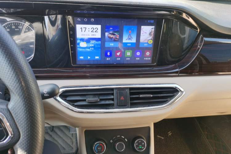 Used CHANGAN KUAYUE Xing V5 2021 1.5L Jinbao Edition Comfort Version JL473QH Audio And AC Panel