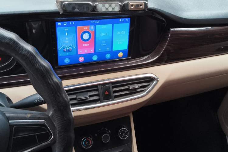 Used CHANGAN KUAYUE Xing V5 2021 1.6L Jinbao Edition Comfort Version DAM16KR Audio And AC Panel