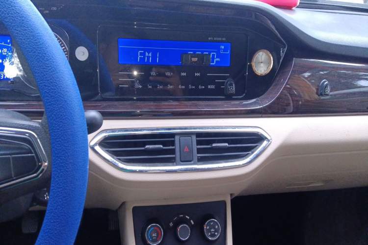 Used CHANGAN KUAYUE Xing V5 2021 1.6L Fortune-Attracting Edition Comfort Model DAM16KR Audio And AC Panel