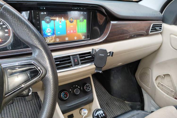Used CHANGAN KUAYUE Xing V5 2021 1.5L Fortune-Attracting Edition Comfort Model JL473QH Audio And AC Panel
