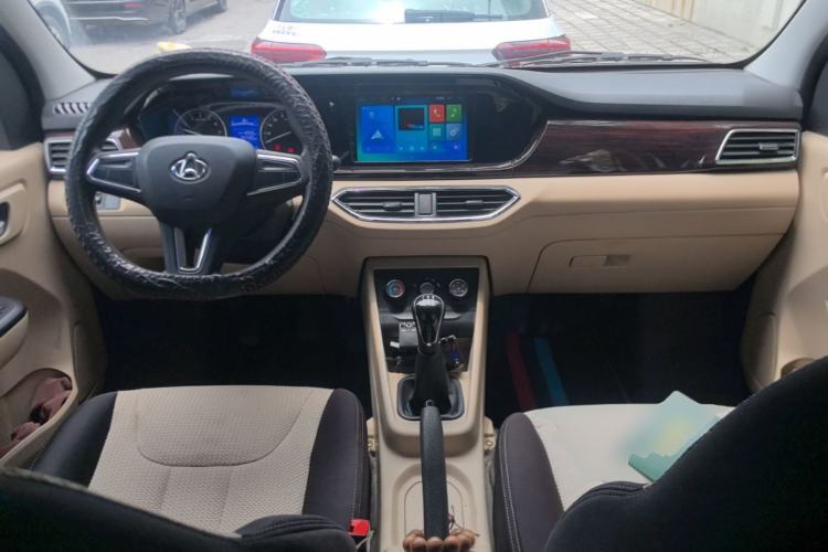 Used CHANGAN KUAYUE Xing V5 2021 1.5L Fortune-Attracting Deluxe Model JL473QH Center Console