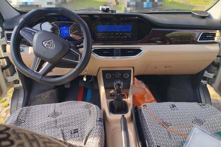 Used CHANGAN KUAYUE Xing V5 2021 1.5L Jinbao Edition Comfort Version JL473QH Center Console