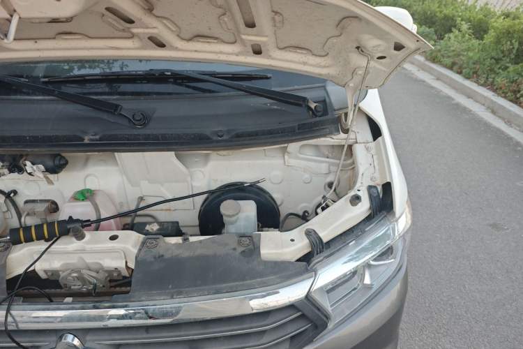 Used CHANGAN KUAYUE Xing V5 2021 1.5L Jinbao Edition Luxury Version JL473QH Engine Bay Left