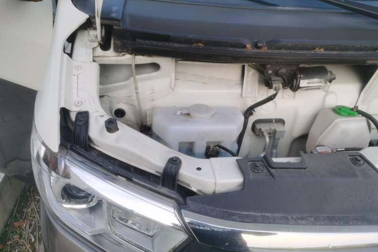 Used CHANGAN KUAYUE Xing V5 2021 1.6L Fortune-Attracting Edition Comfort Model DAM16KR Engine Bay Right