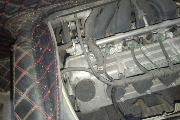 Used CHANGAN KUAYUE Xing V5 2021 1.6L Jinbao Edition Luxury Version DAM16KR Engine Bay Right