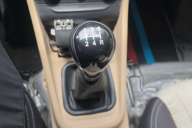 Used CHANGAN KUAYUE Xing V5 2021 1.5L Fortune-Attracting Deluxe Model JL473QH Gear Lever