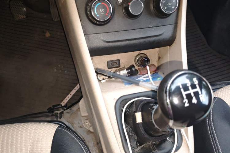 Used CHANGAN KUAYUE Xing V5 2021 1.5L Jinbao Edition Comfort Version JL473QH Gear Lever