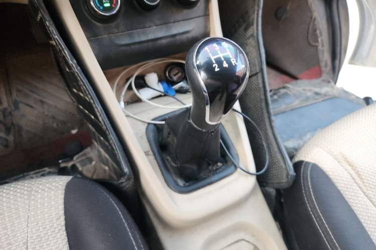 Used CHANGAN KUAYUE Xing V5 2021 1.6L Jinbao Edition Luxury Version DAM16KR Gear Lever