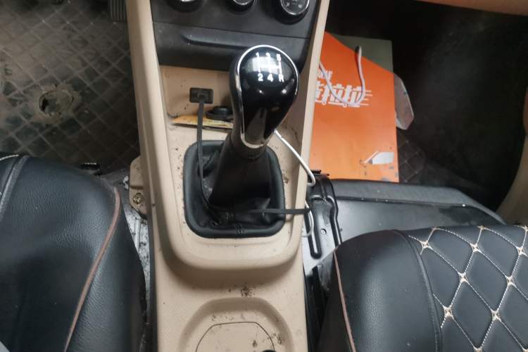 Used CHANGAN KUAYUE Xing V5 2021 1.6L Jinbao Edition Luxury Version DAM16KR Gear Lever