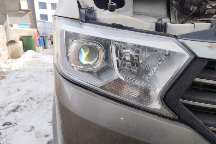 Used CHANGAN KUAYUE Xing V5 2021 1.5L 2-Seat JL473QH Right Front Headlight