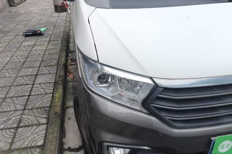 Used CHANGAN KUAYUE Xing V5 2021 1.5L Fortune-Attracting Deluxe Model JL473QH Right Front Headlight