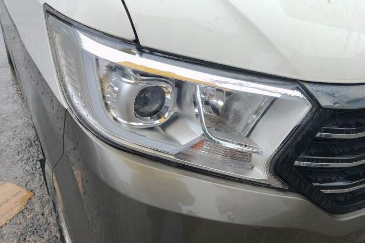Used CHANGAN KUAYUE Xing V5 2021 1.5L Fortune-Attracting Deluxe Model JL473QH Right Front Headlight