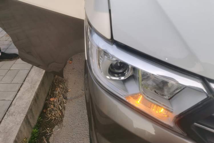 Used CHANGAN KUAYUE Xing V5 2021 1.6L Fortune-Attracting Edition Comfort Model DAM16KR Right Front Headlight