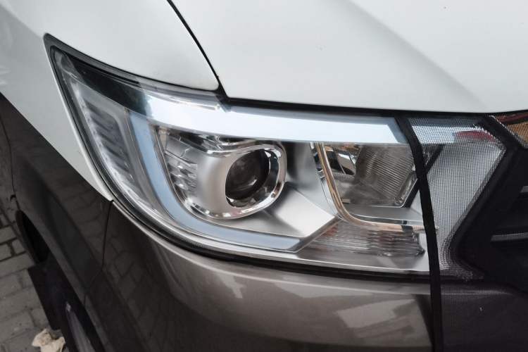 Used CHANGAN KUAYUE Xing V5 2021 1.6L Jinbao Edition Comfort Version DAM16KR Right Front Headlight