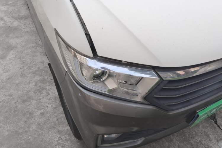 Used CHANGAN KUAYUE Xing V5 2021 1.6L Jinbao Edition Comfort Version DAM16KR Right Front Headlight