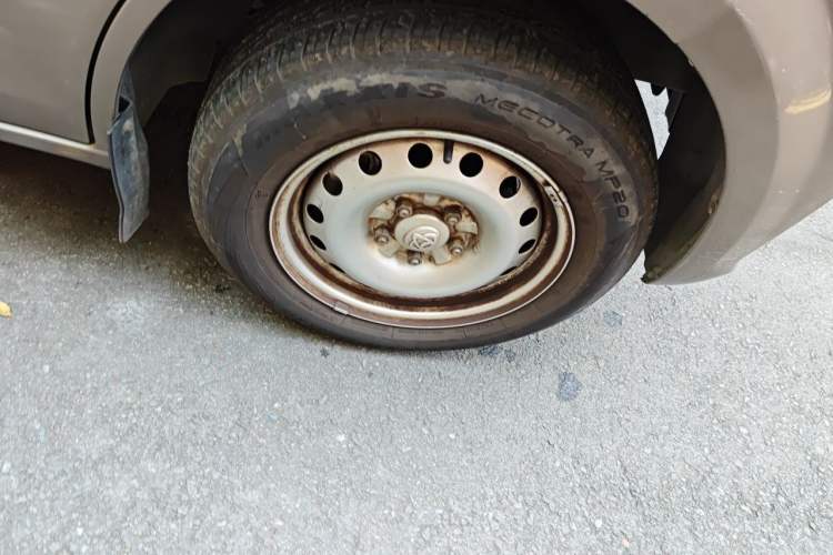 Used CHANGAN KUAYUE Xing V5 2021 1.6L Fortune-Attracting Edition Comfort Model DAM16KR Right Front Wheel Hub