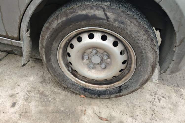 Used CHANGAN KUAYUE Xing V5 2021 1.5L Jinbao Edition Comfort Version JL473QH Right Front Wheel Hub