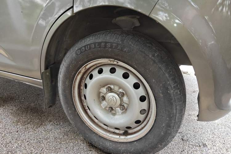 Used CHANGAN KUAYUE Xing V5 2021 1.5L Fortune-Attracting Deluxe Model JL473QH Right Front Wheel Hub