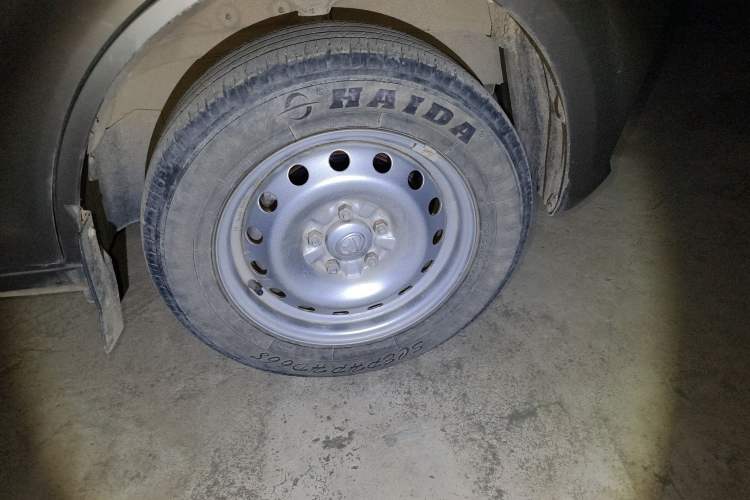 Used CHANGAN KUAYUE Xing V5 2021 1.5L Jinbao Edition Comfort Version JL473QH Right Front Wheel Hub