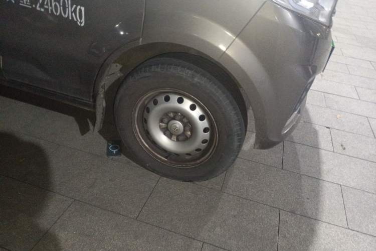 Used CHANGAN KUAYUE Xing V5 2021 1.6L Jinbao Edition Luxury Version DAM16KR Right Front Wheel Hub