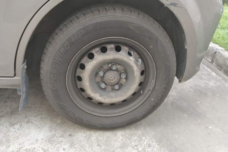 Used CHANGAN KUAYUE Xing V5 2021 1.6L Jinbao Edition Comfort Version DAM16KR Right Front Wheel Hub