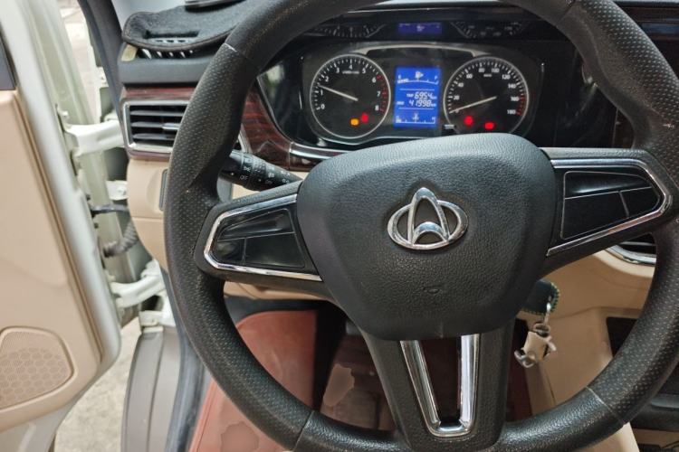 Used CHANGAN KUAYUE Xing V5 2021 1.6L Jinbao Edition Luxury Version DAM16KR Steering Wheel