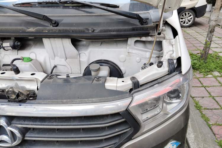 Used CHANGAN KUAYUE Xing V5 2021 1.6L Fortune-Attracting Edition Comfort Model DAM16KR Engine Bay Left