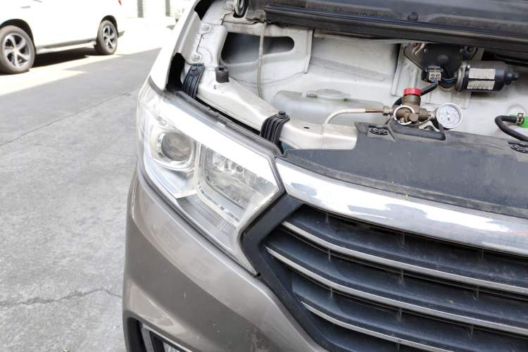 Used CHANGAN KUAYUE Xing V5 2021 1.6L Fortune-Attracting Edition Comfort Model DAM16KR Right Front Headlight