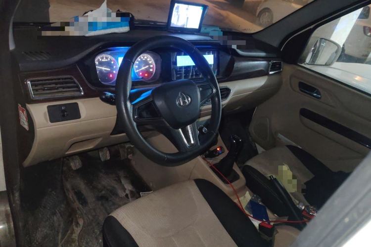 Used CHANGAN KUAYUE Xing V5 2021 1.6L Jinbao Edition Luxury Version DAM16KR Center Console
