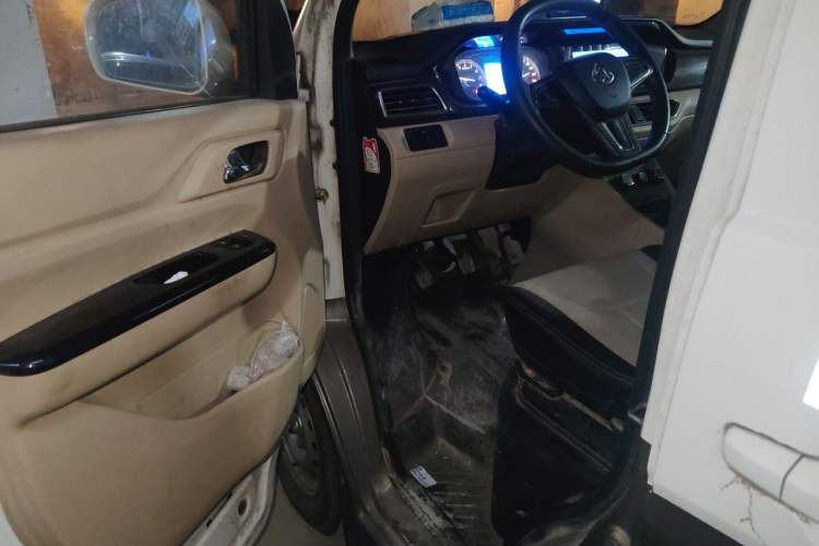 Used CHANGAN KUAYUE Xing V5 2021 1.6L Jinbao Edition Luxury Version DAM16KR Driver Seat