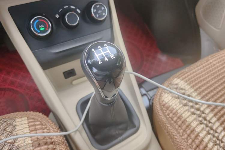 Used CHANGAN KUAYUE Xing V5 2021 1.6L Fortune-Attracting Edition Comfort Model DAM16KR Gear Lever