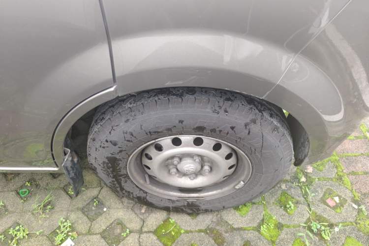 Used CHANGAN KUAYUE Xing V5 2021 1.6L Fortune-Attracting Edition Comfort Model DAM16KR Right Front Wheel Hub
