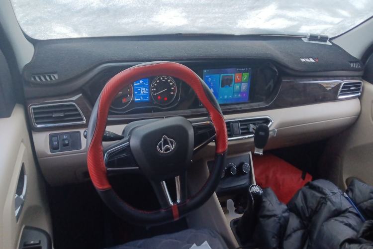 Used CHANGAN KUAYUE Xing V5 2021 1.6L Fortune-Attracting Edition Comfort Model DAM16KR Center Console