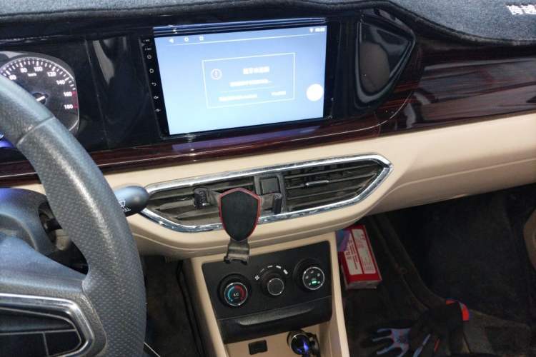Used CHANGAN KUAYUE Xing V5 2021 1.5L Jinbao Edition Comfort Version JL473QH Audio And AC Panel