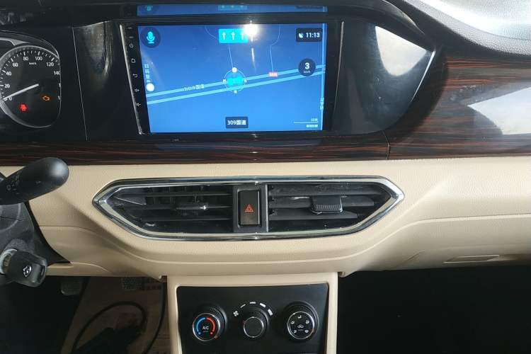 Used CHANGAN KUAYUE Xing V5 2021 1.5L Jinbao Edition Comfort Version JL473QH Audio And AC Panel