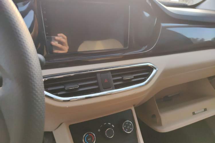 Used CHANGAN KUAYUE Xing V5 2021 1.6L Fortune-Attracting Edition Comfort Model DAM16KR Audio And AC Panel