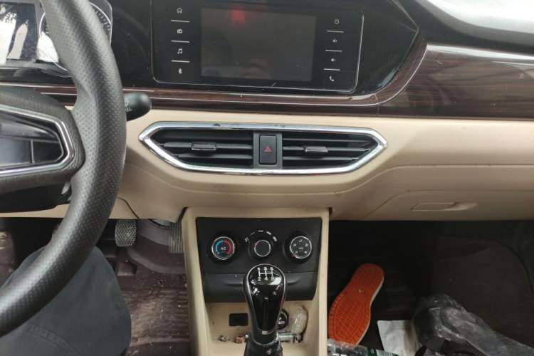 Used CHANGAN KUAYUE Xing V5 2021 1.5L Fortune-Attracting Edition Comfort Model JL473QH Audio And AC Panel