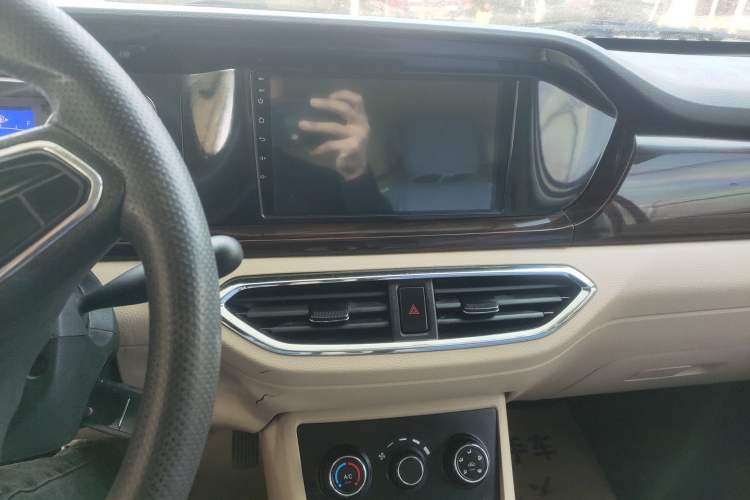 Used CHANGAN KUAYUE Xing V5 2021 1.5L Jinbao Edition Comfort Version JL473QH Audio And AC Panel