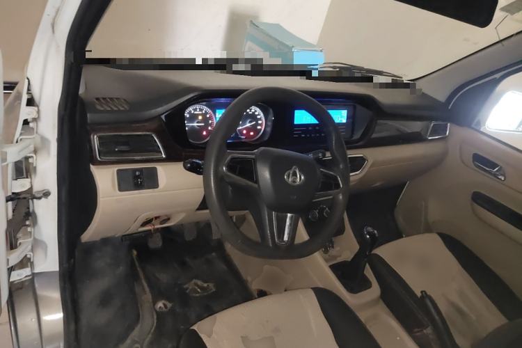 Used CHANGAN KUAYUE Xing V5 2021 1.5L Jinbao Edition Luxury Version JL473QH Center Console