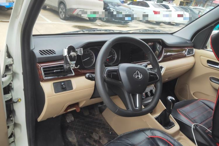 Used CHANGAN KUAYUE Xing V5 2021 1.5L Jinbao Edition Comfort Version JL473QH Center Console