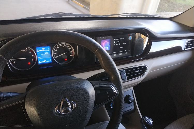 Used CHANGAN KUAYUE Xing V5 2021 1.5L Jinbao Edition Comfort Version JL473QH Center Console